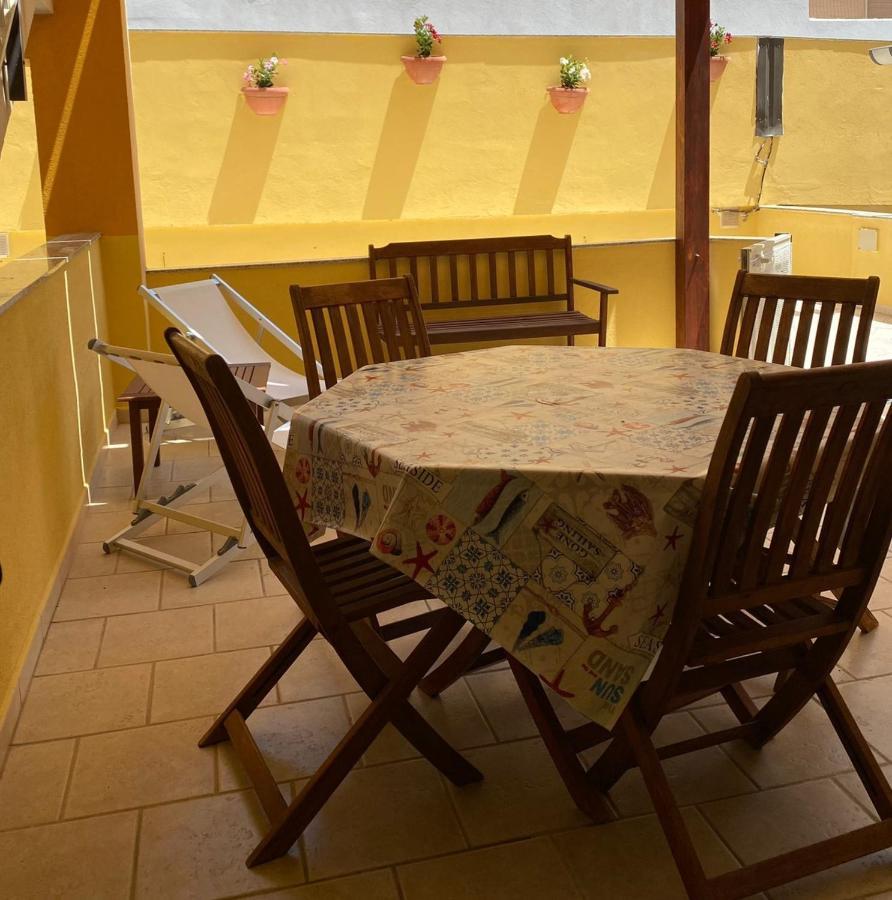 Casa Vacanze Il Giardino Dei Girasoli Marina di Ragusa Luaran gambar