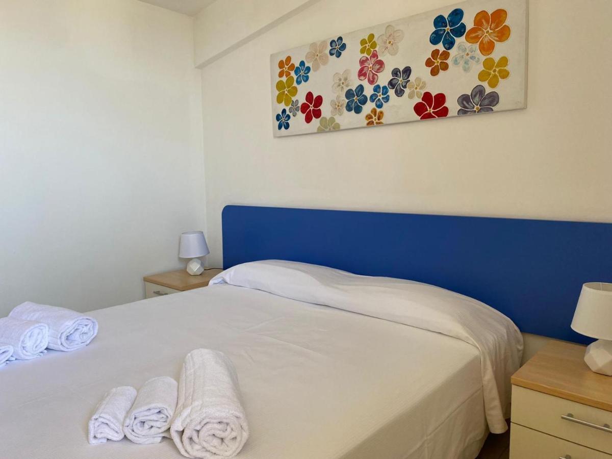 Casa Vacanze Il Giardino Dei Girasoli Marina di Ragusa Luaran gambar