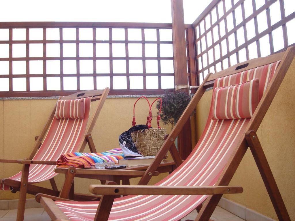 Casa Vacanze Il Giardino Dei Girasoli Marina di Ragusa Bilik gambar